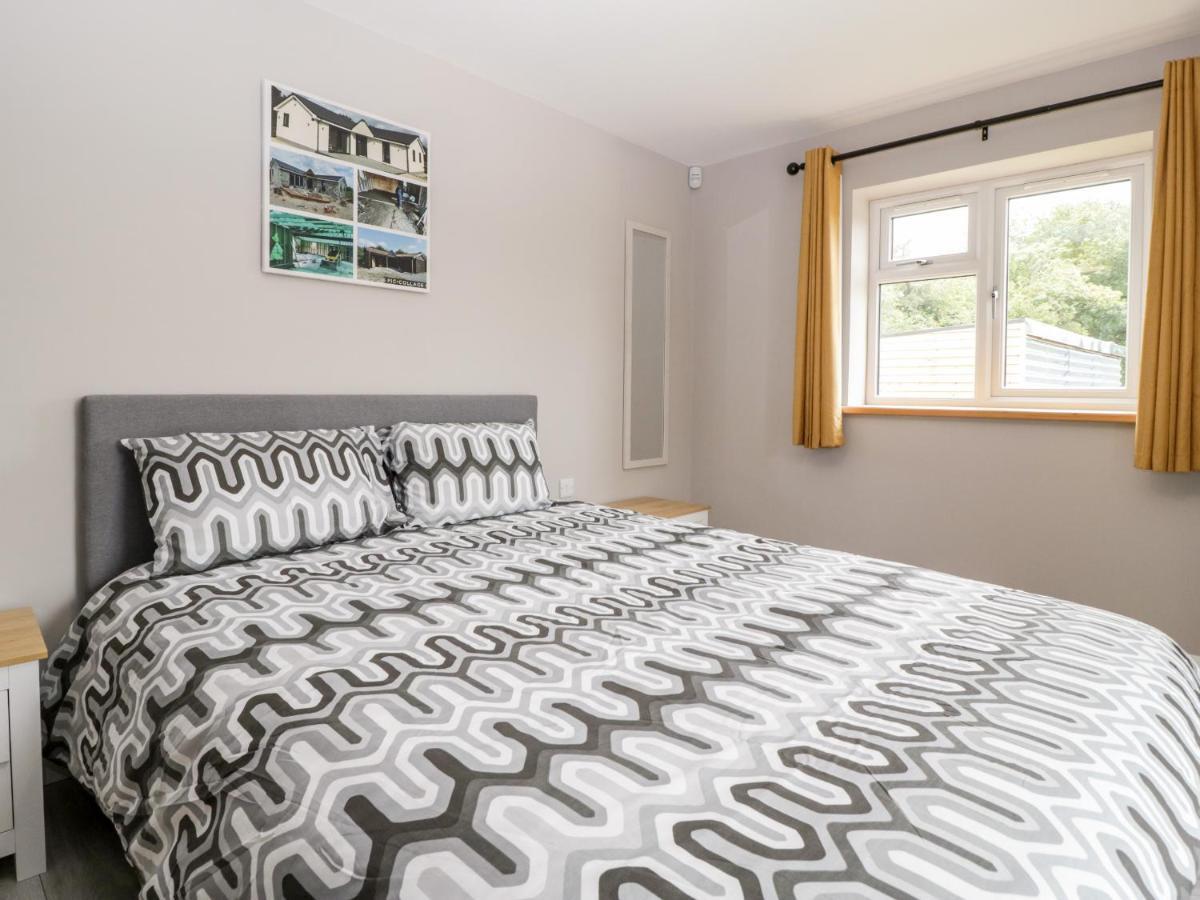 Strawberry Stables Villa Bristol Bagian luar foto